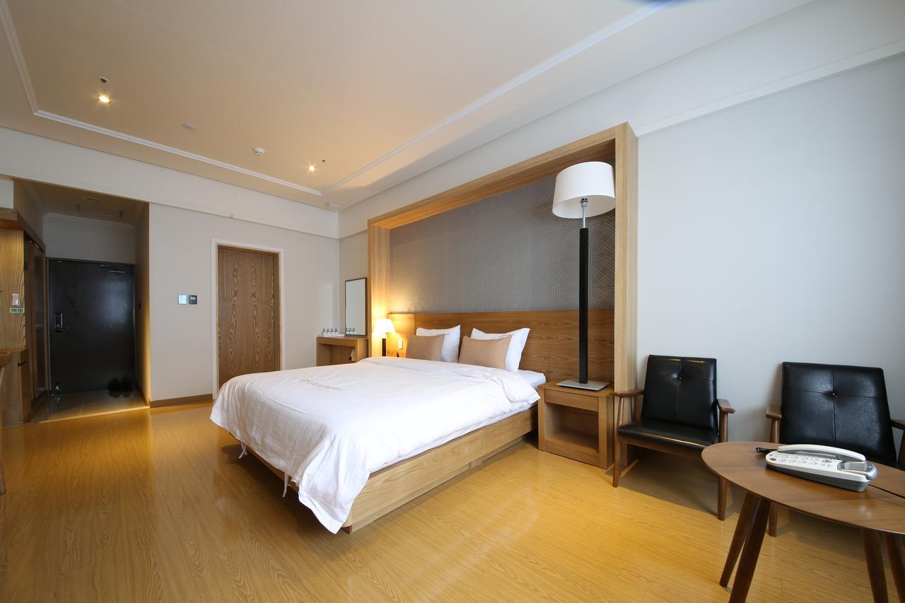 Lake 45 Hotel Naju Exterior foto